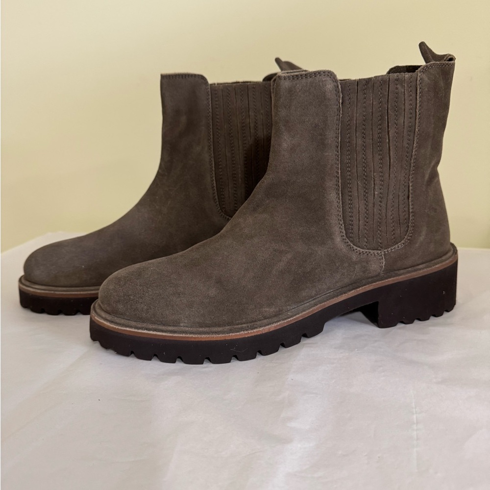 NEW Seychelles Cashew Taupe Suede Round Toe Short Boot Booties